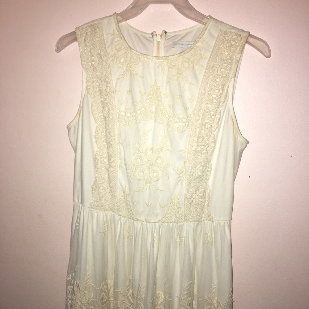 Beautiful New York and Company Midi Dress